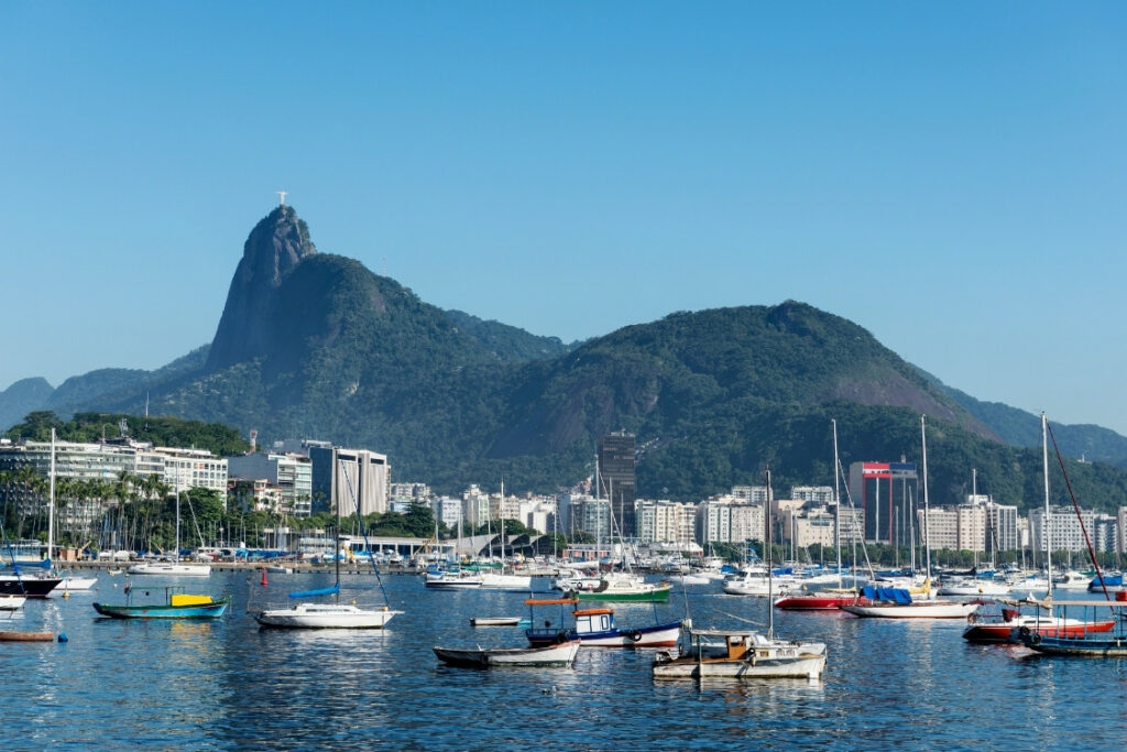 Top 10 des plus beaux ports maritimes du monde - Transportnaval.com-transport-naval - port-de-Rio-de-janeiro-bresil