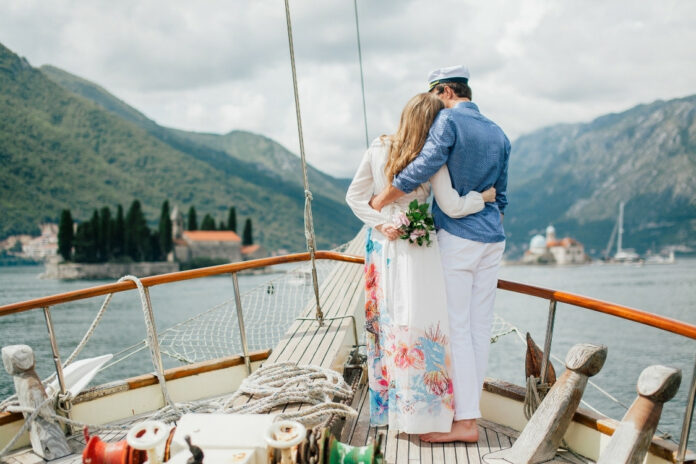 Pourquoi opter pour une croisière privée avec skipper en Méditerranée - transport naval - transportnaval.com